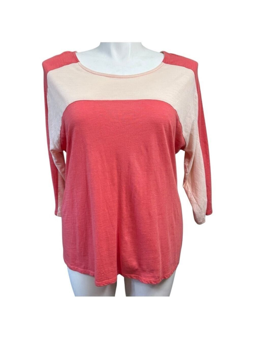 Weekends by Chico's Top Size 2/L Coral Beige